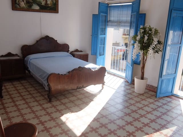 5 bedroom Finca/Country House for sale in Rojales with garage - € 217,000 (Ref: 4834194)