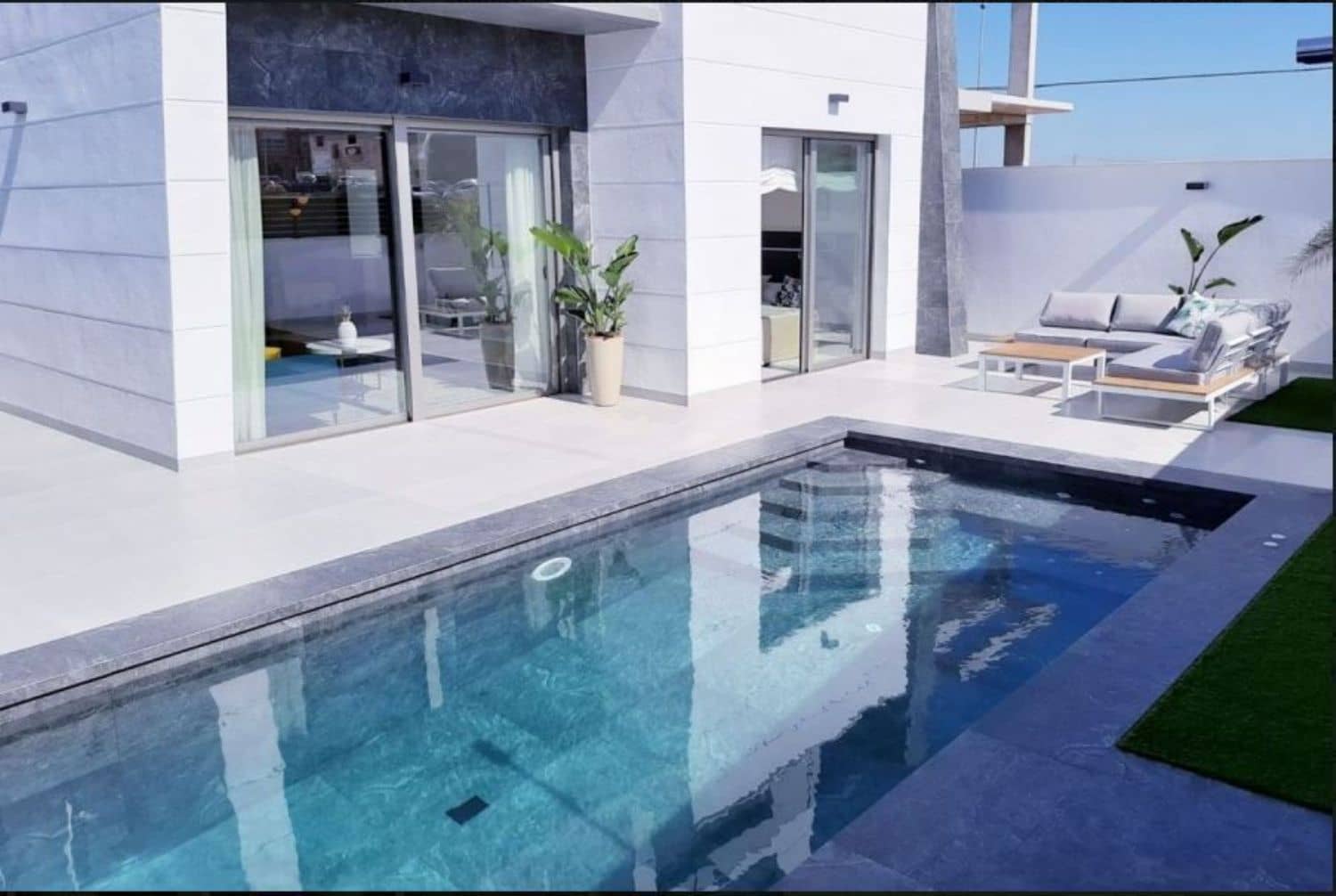 3 soveværelse Byhus til salg i Benijofar med swimmingpool garage - € 360.000 (Ref: 5053553)