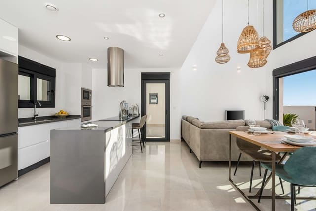 3 bedroom Townhouse for sale in Daya Vieja with pool garage - € 312,000 (Ref: 5111077)