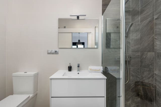 3 bedroom Townhouse for sale in Daya Vieja with pool garage - € 312,000 (Ref: 5115830)