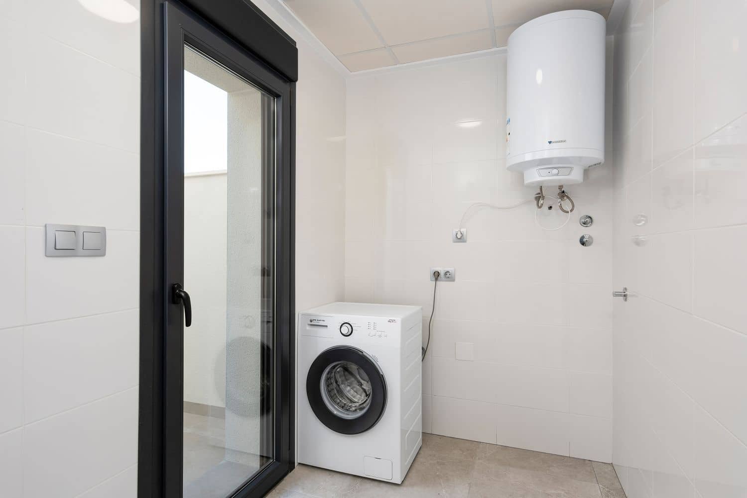 3 soverom Hus til salgs i Daya Vieja med svømmebasseng garasje - € 312 000 (Ref: 5115830)