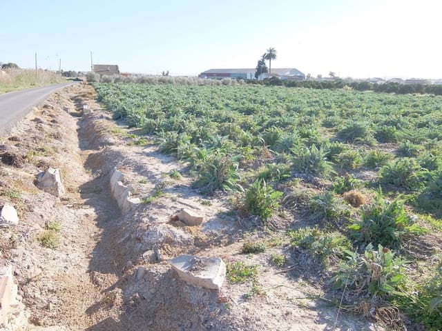 Finca/Landhuis te koop in Daya Vieja met garage - € 149.000 (Ref: 5167458)