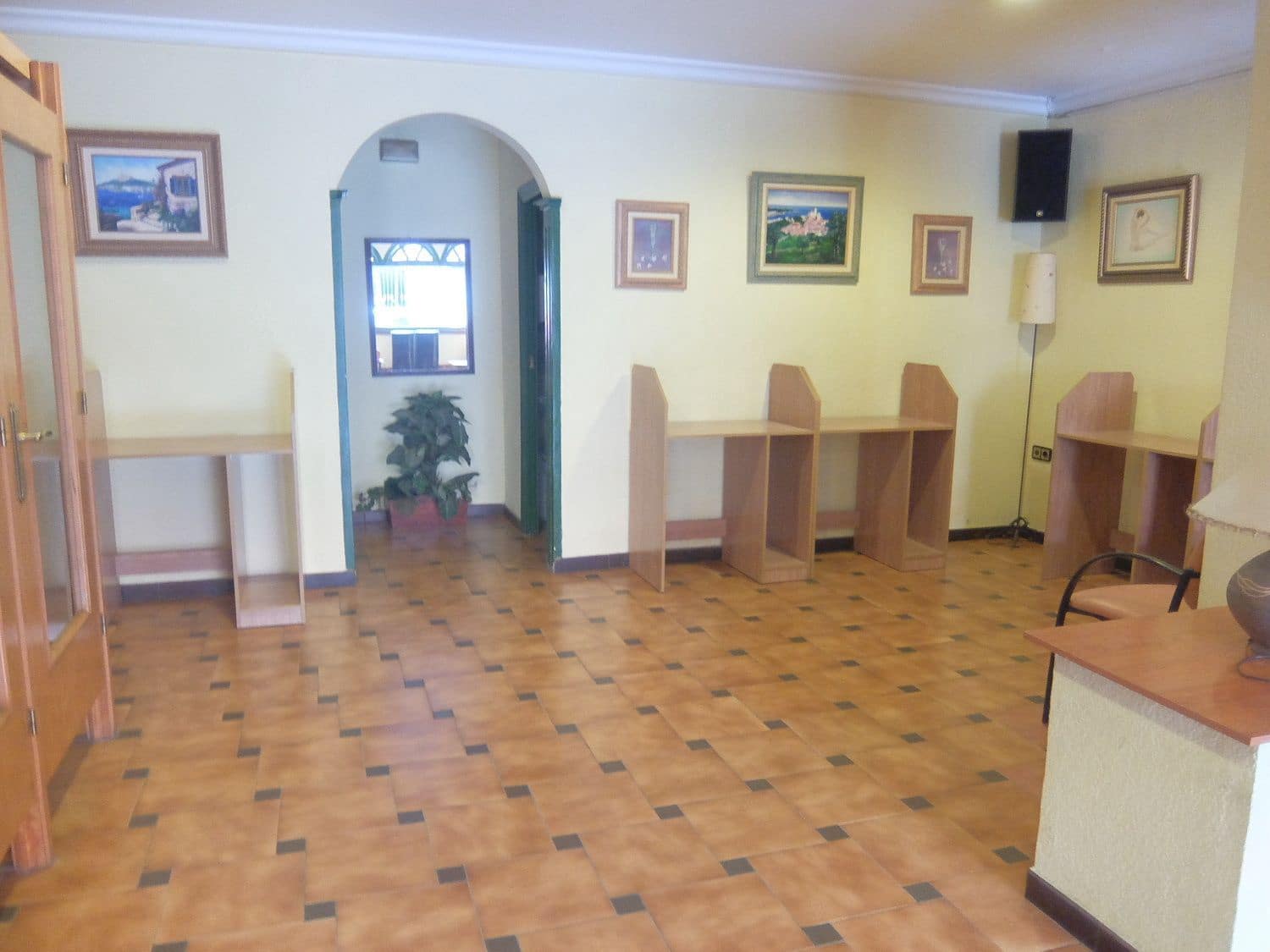 Commercial for sale in Almoradi - € 85,000 (Ref: 5167459)