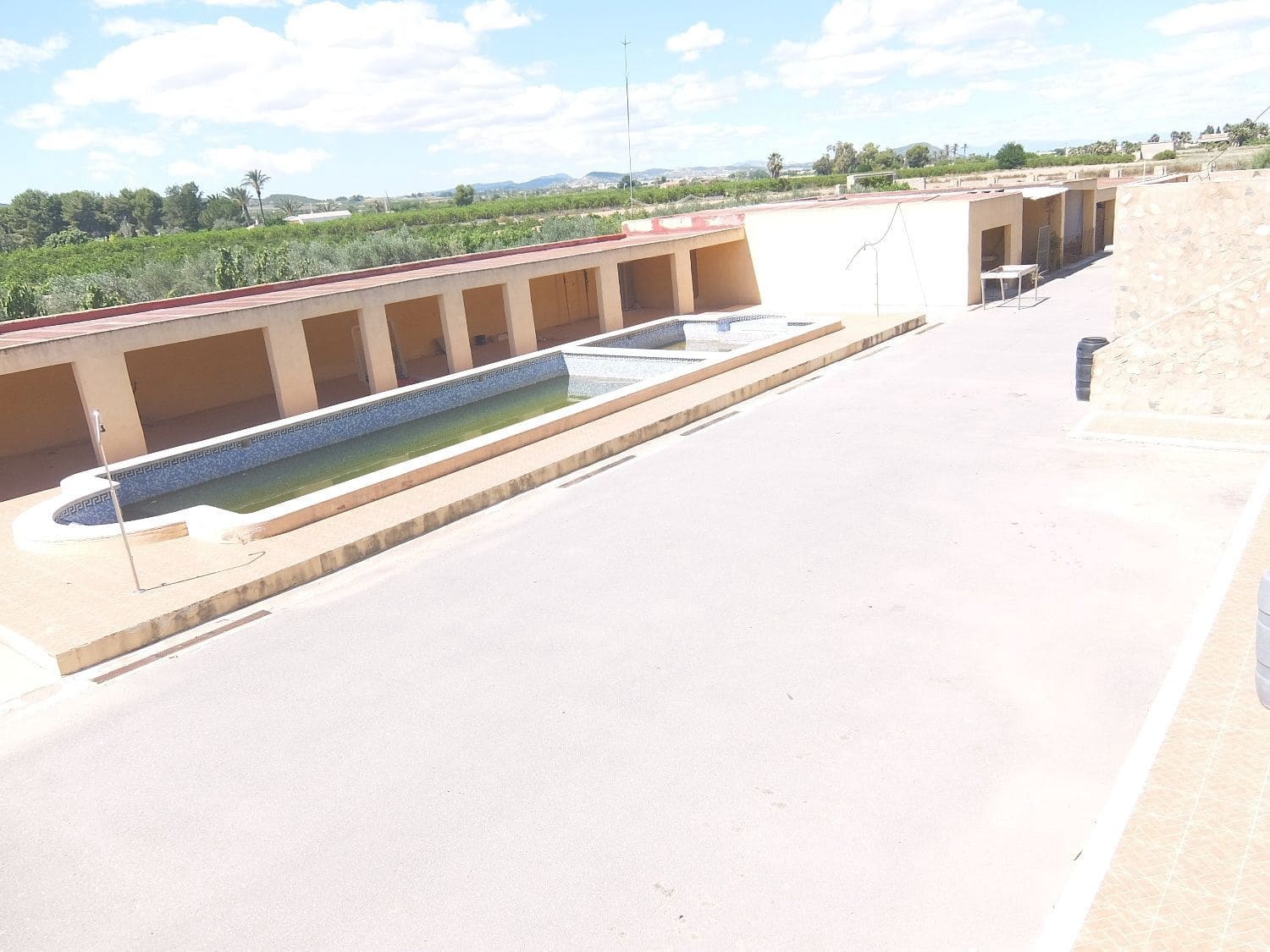 11 soveværelse Finca/Landehus til salg i Almoradi med swimmingpool garage - € 980.000 (Ref: 5698616)