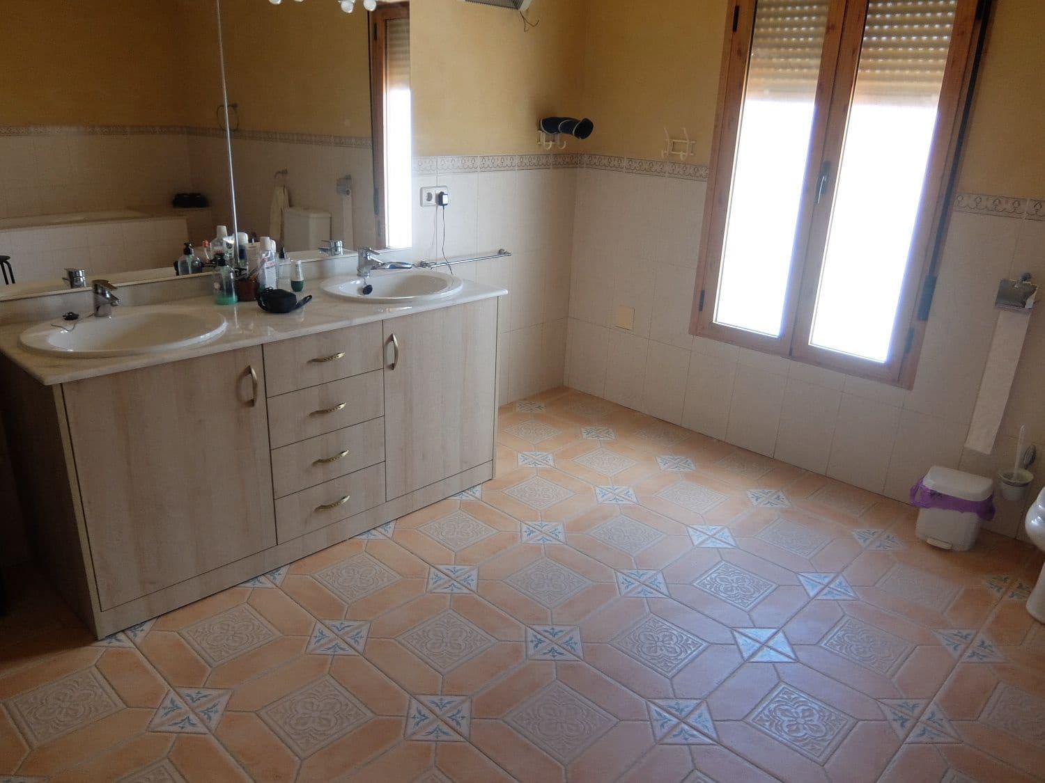 11 soveværelse Finca/Landehus til salg i Almoradi med swimmingpool garage - € 980.000 (Ref: 5698616)