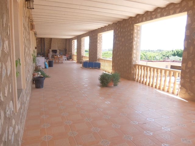 11 soveværelse Finca/Landehus til salg i Almoradí med swimmingpool garage - € 980.000 (Ref: 5698616)