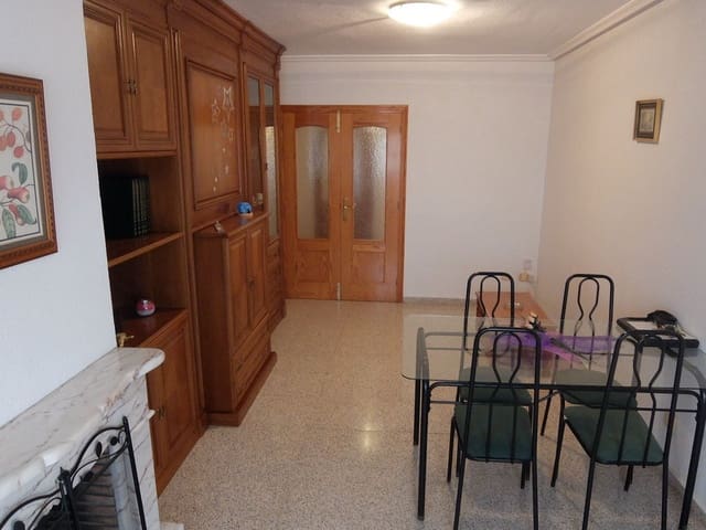 3 soveværelse Lejlighed til leje i Almoradí med garage - € 700 (Ref: 6338513)