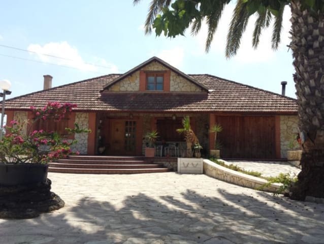 4 bedroom Villa for sale in Molins - Campaneta - San Bartolomé, Orihuela with pool garage - € 395,000 (Ref: 6628406)