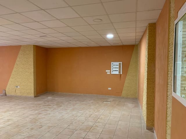 Erhverv til salg i Rafal - € 180.000 (Ref: 6807865)