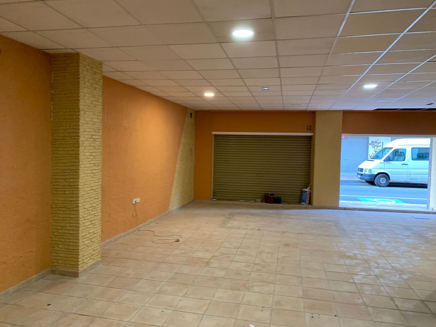 Commercial for sale in Rafal - € 180,000 (Ref: 6807865)