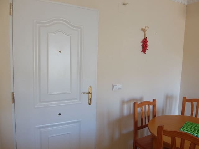 Appartement de 2 chambres à louer à Almoradí avec piscine garage - 600 € (Ref: 6874203)