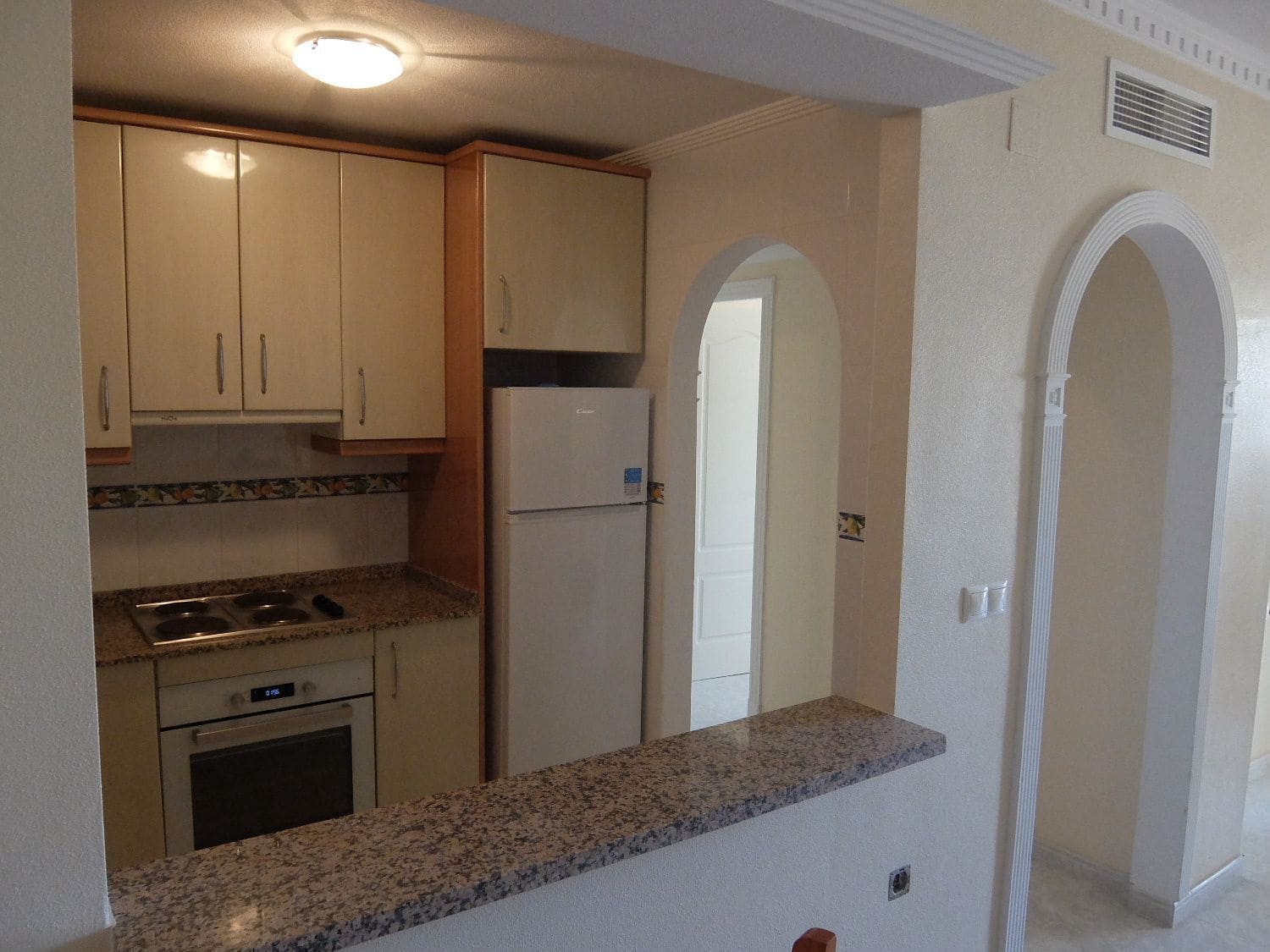 Appartement de 2 chambres à louer à Almoradi avec piscine garage - 600 € (Ref: 6874203)