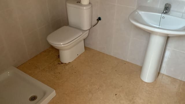 Kommersiell til leie i Catral - € 500 (Ref: 7422865)