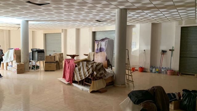 Kommersiell til leie i Catral - € 500 (Ref: 7422865)