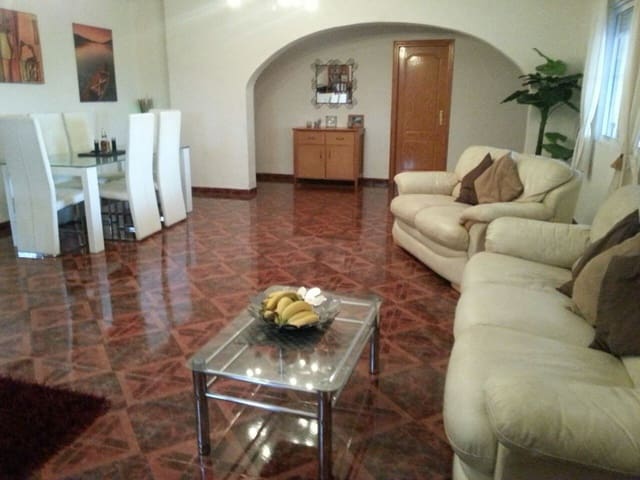 Villa/Maison à vendre à Fortuna - 269 000 € (Ref: 7570065)