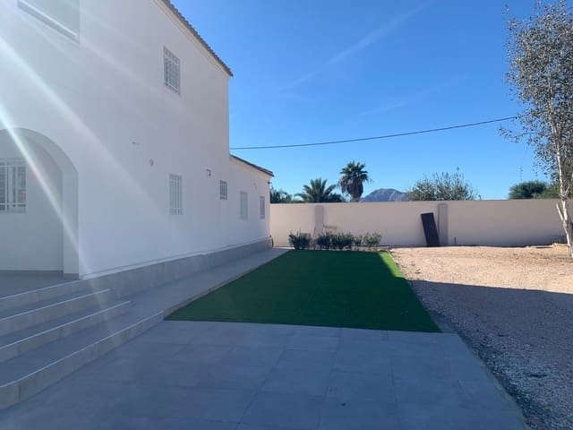 3 bedroom Villa for sale in Catral with pool garage - € 450,000 (Ref: 7917981)