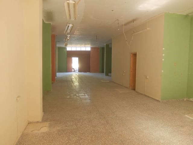 Commerciale in vendita in Rafal - 59.000 € (Rif: 7917986)