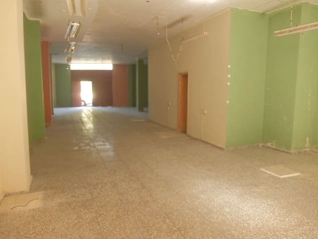 Commerciale in vendita in Rafal - 59.000 € (Rif: 7917986)