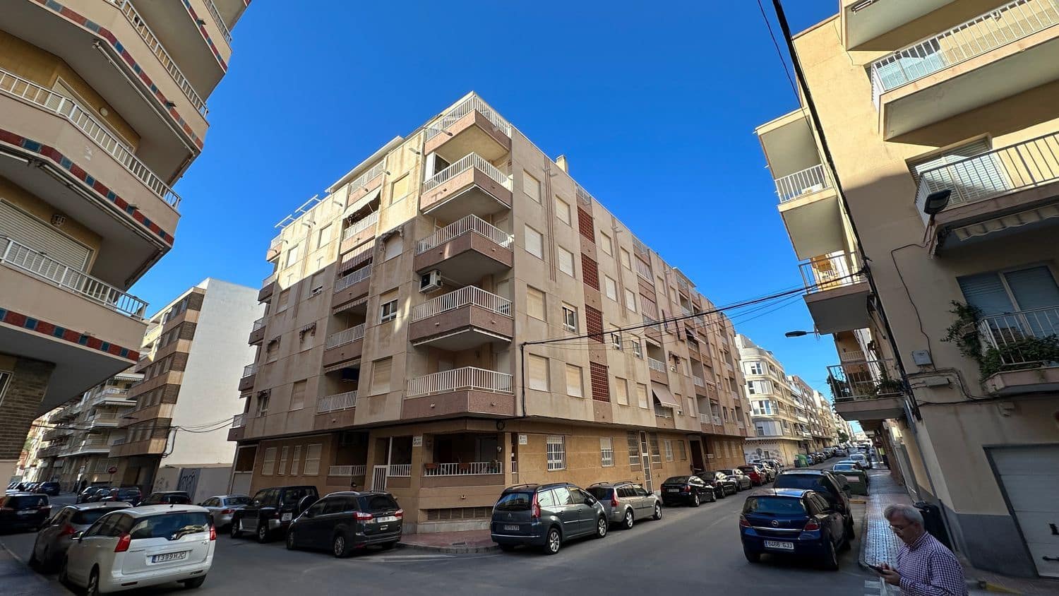 3 Zimmer Apartment zu verkaufen in Torrevieja mit Garage - 189.000 € (Ref: 7945251)