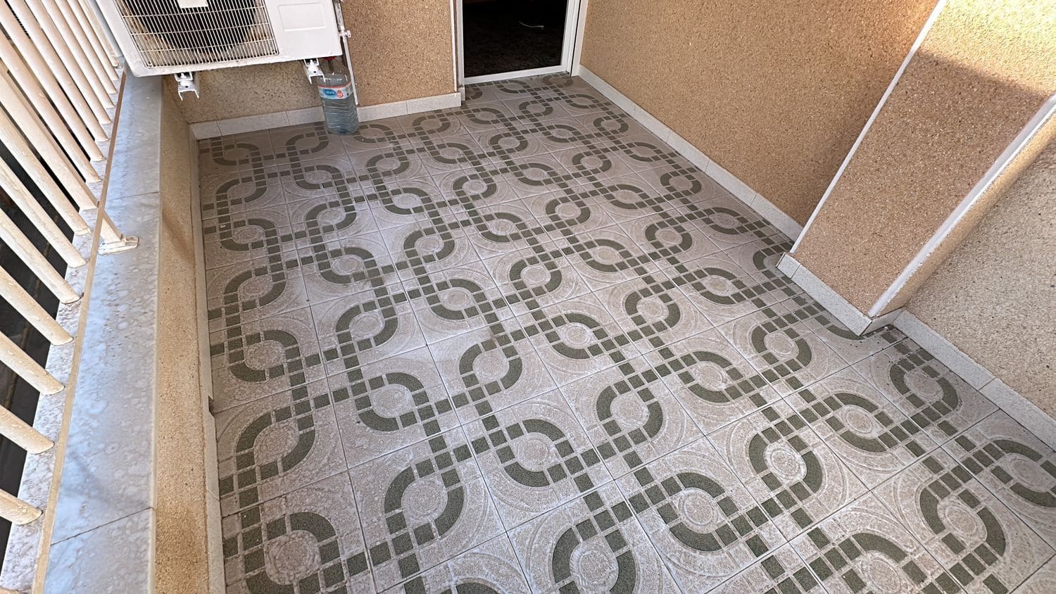 3 Zimmer Apartment zu verkaufen in Torrevieja mit Garage - 189.000 € (Ref: 7945251)