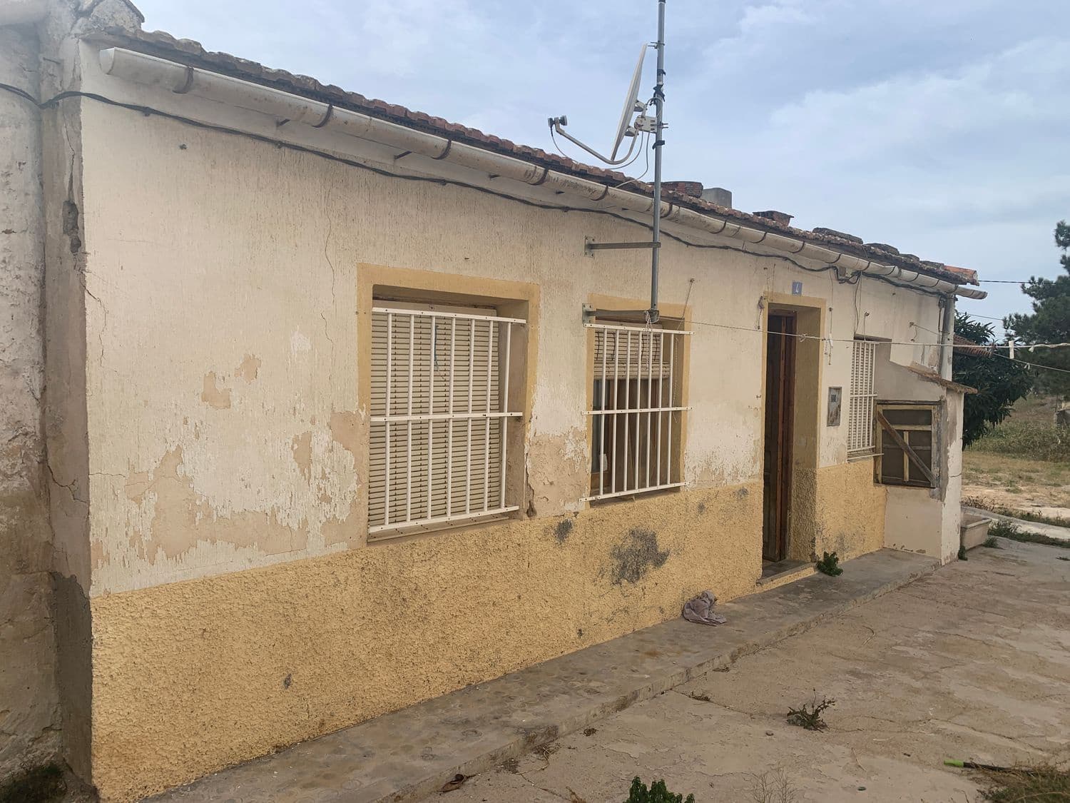 5 soverom Finca/Herregård til salgs i Orihuela med svømmebasseng - € 130 000 (Ref: 7945257)