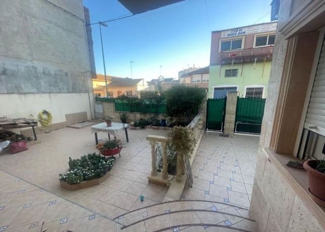 5 sovrum Hus till salu i Daya Nueva med garage - 230 000 € (Ref: 8049753)