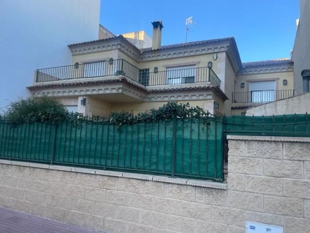 5 soveværelse Byhus til salg i Daya Nueva med garage - € 230.000 (Ref: 8049753)