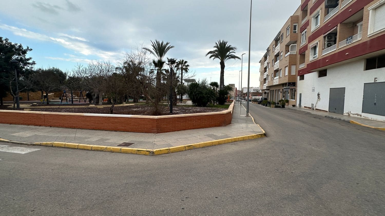 Mark till salu i Los Montesinos - 378 000 € (Ref: 8168276)