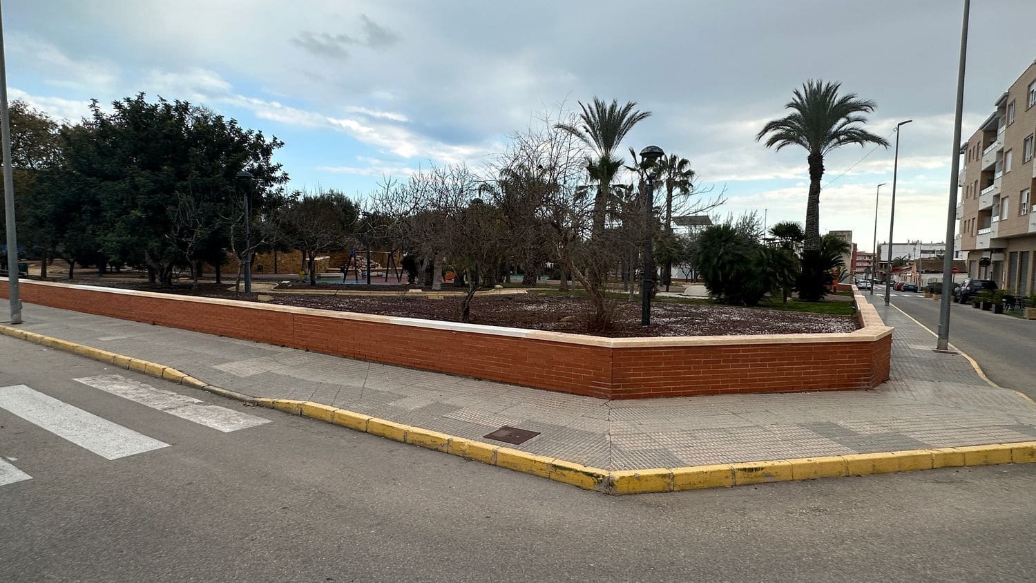 Mark till salu i Los Montesinos - 378 000 € (Ref: 8168276)