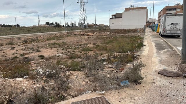 Grond te koop in Los Montesinos - € 378.000 (Ref: 8168276)