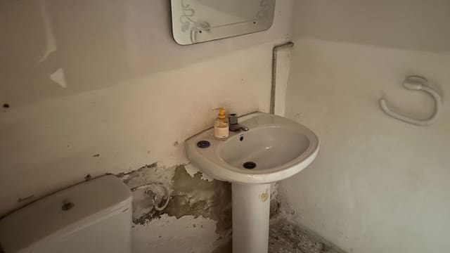 Commercial for sale in Almoradí - € 59,900 (Ref: 8246920)