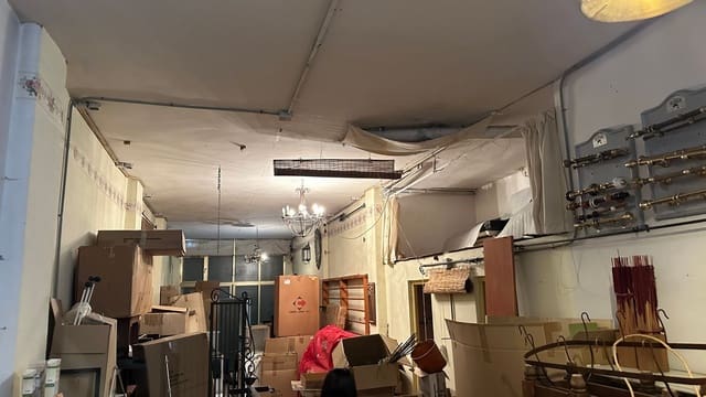 Commercial for sale in Almoradí - € 59,900 (Ref: 8246920)