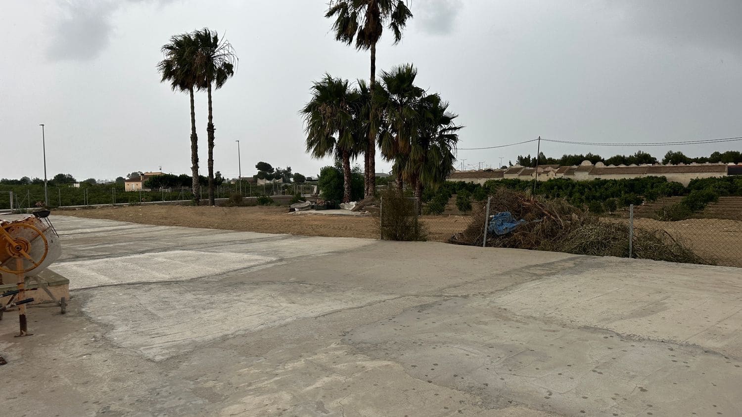 Grunde uden byggetilladelser til leje i Formentera del Segura - € 300 (Ref: 8370592)