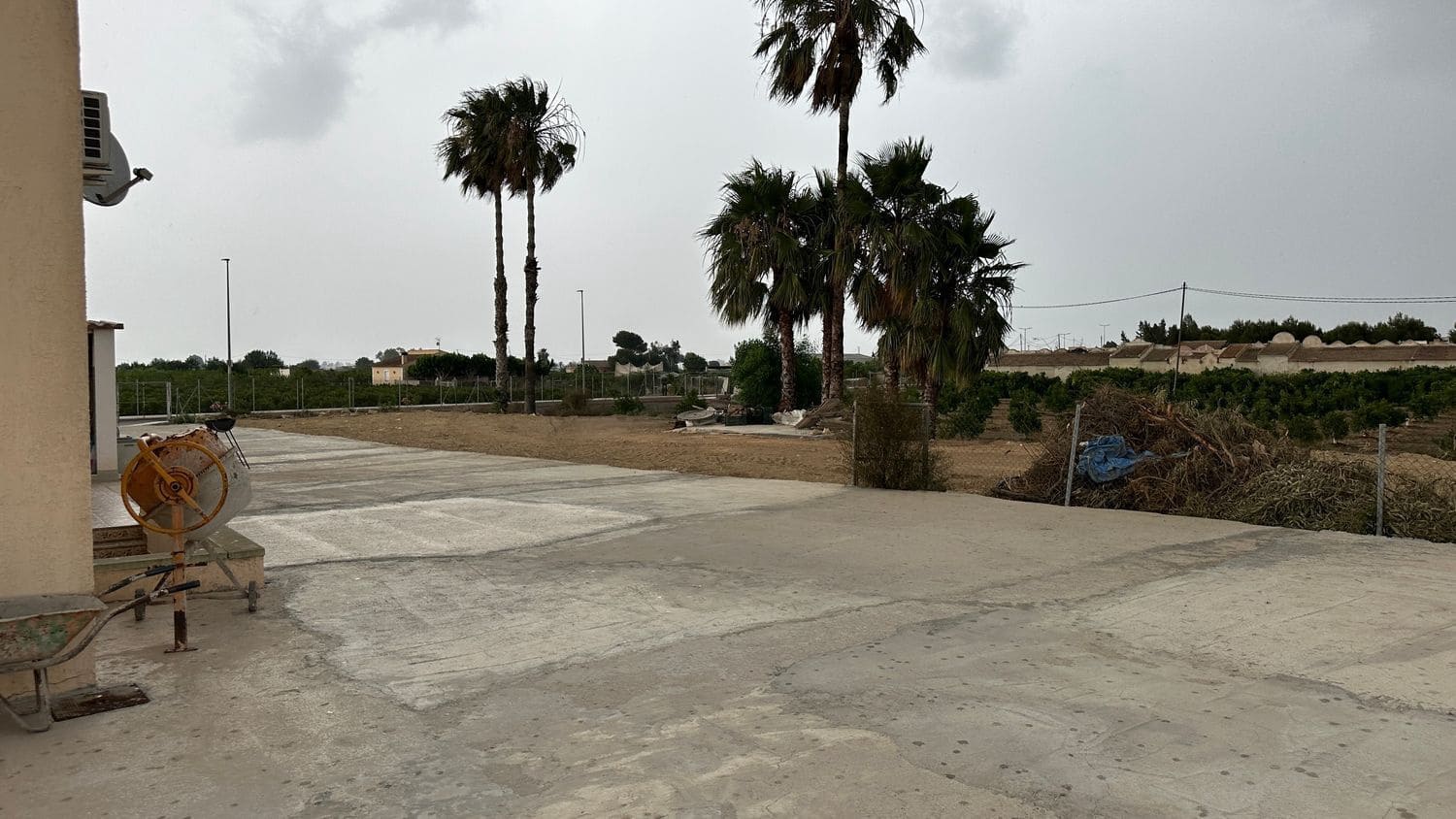 Grunde uden byggetilladelser til leje i Formentera del Segura - € 300 (Ref: 8370592)