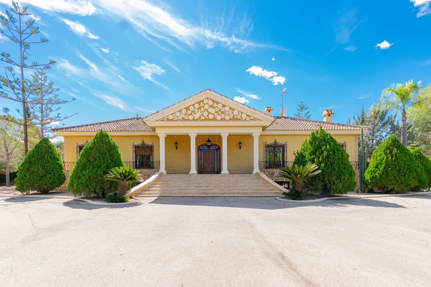 3 soveværelse Finca/Landehus til salg i Orihuela med swimmingpool garage - € 800.000 (Ref: 8583732)