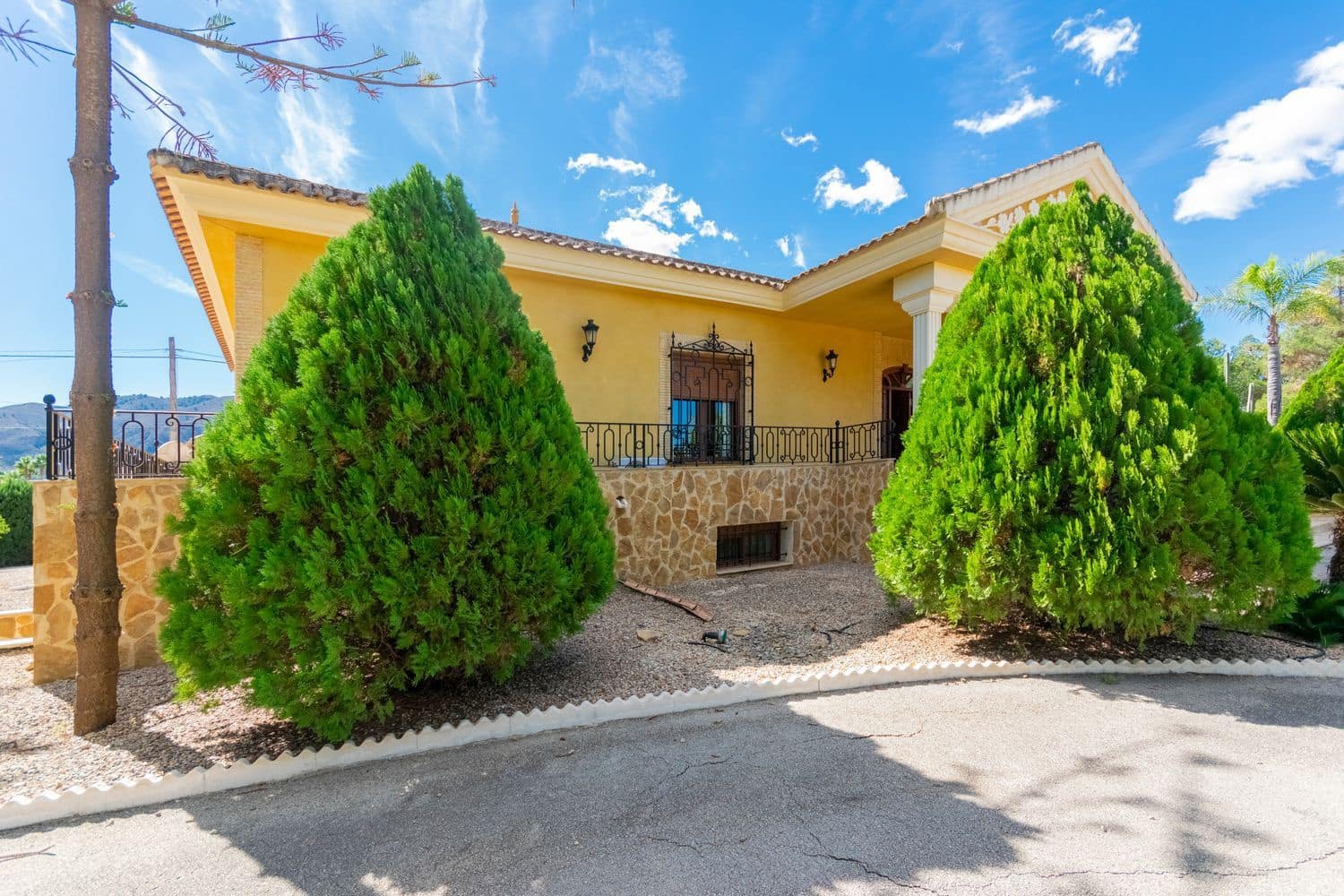 3 soveværelse Finca/Landehus til salg i Orihuela med swimmingpool garage - € 800.000 (Ref: 8583732)