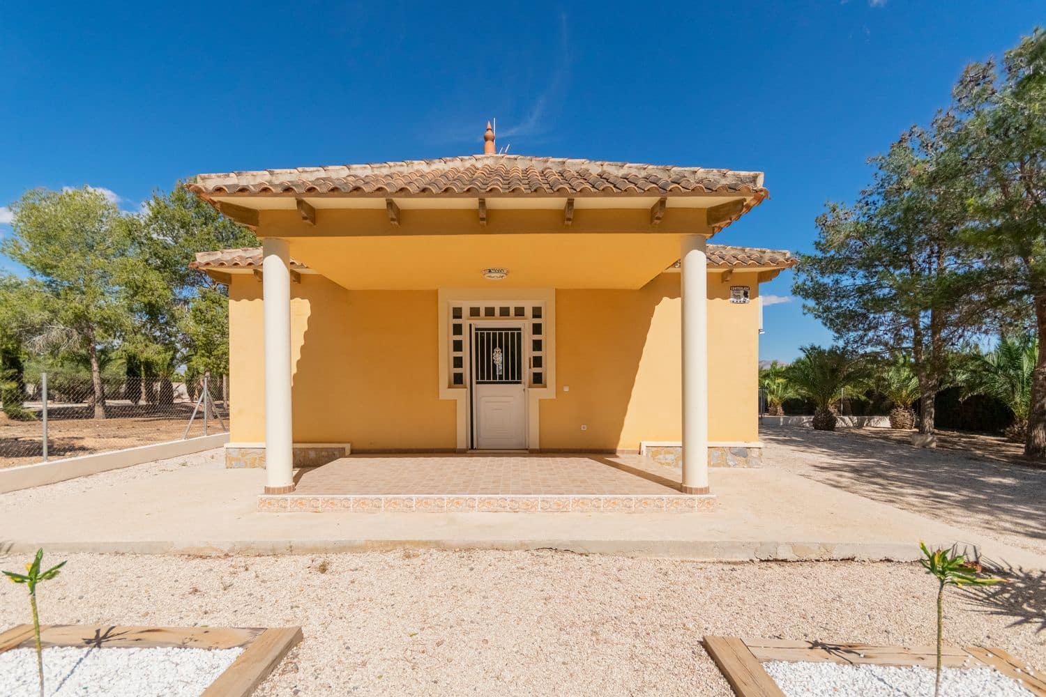 3 soveværelse Finca/Landehus til salg i Orihuela med swimmingpool garage - € 800.000 (Ref: 8583732)