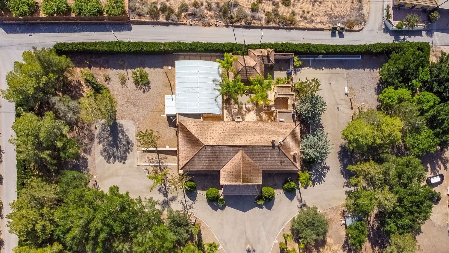 3 soveværelse Finca/Landehus til salg i Orihuela med swimmingpool garage - € 800.000 (Ref: 8583732)