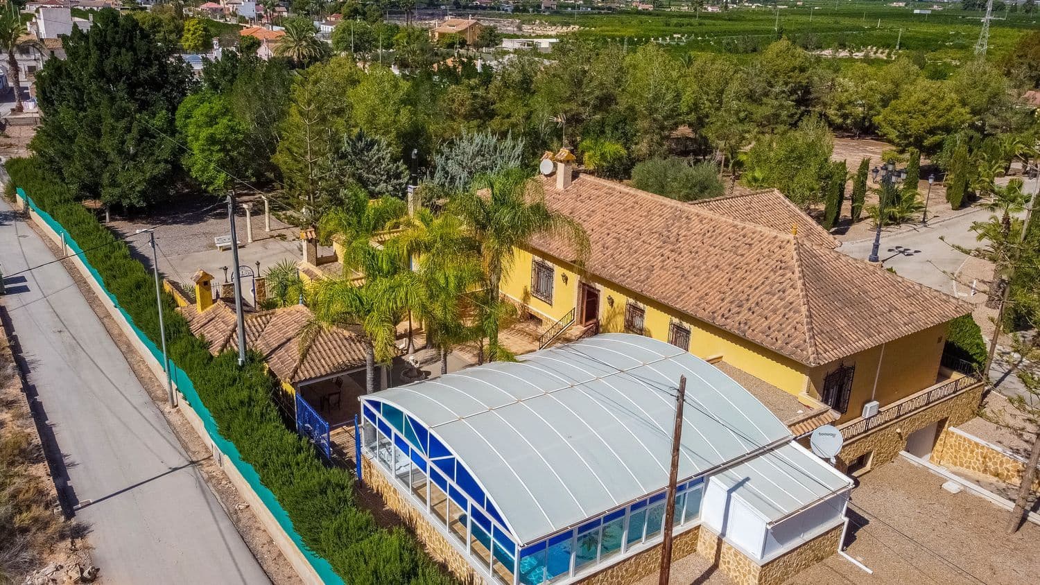 3 soveværelse Finca/Landehus til salg i Orihuela med swimmingpool garage - € 800.000 (Ref: 8583732)