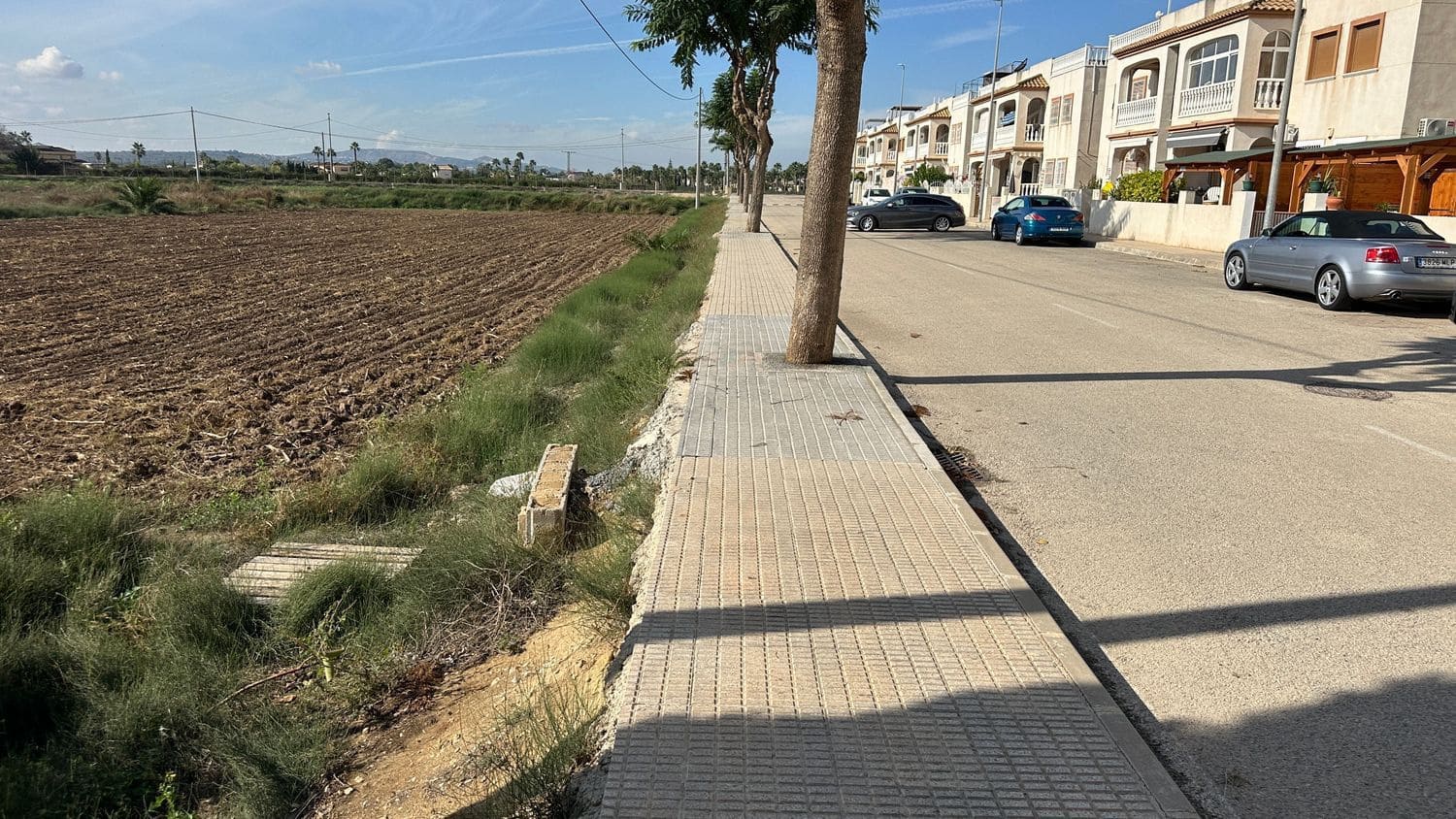 Mark till salu i Daya Vieja - 185 000 € (Ref: 8603290)