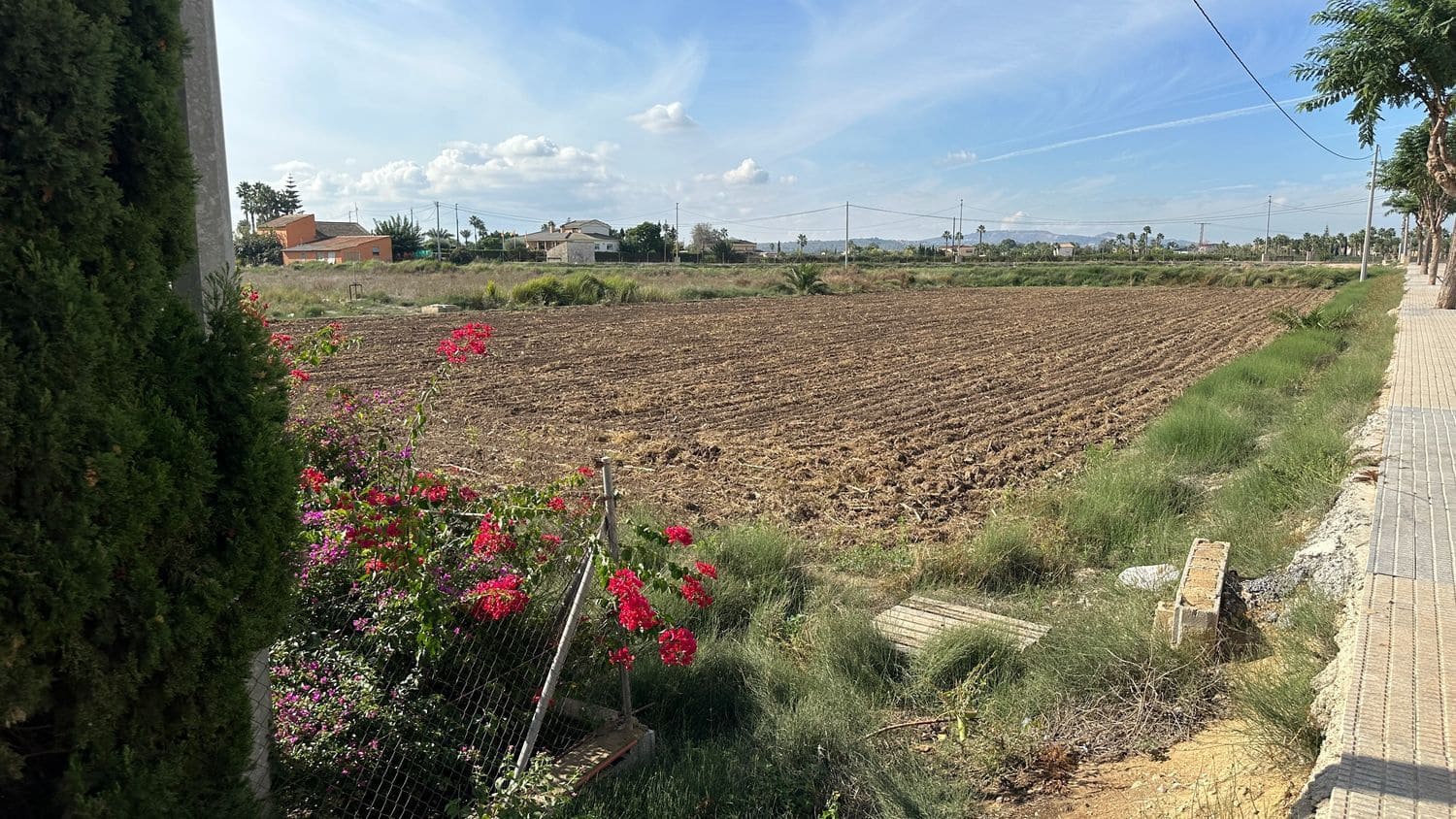 Mark till salu i Daya Vieja - 185 000 € (Ref: 8603290)