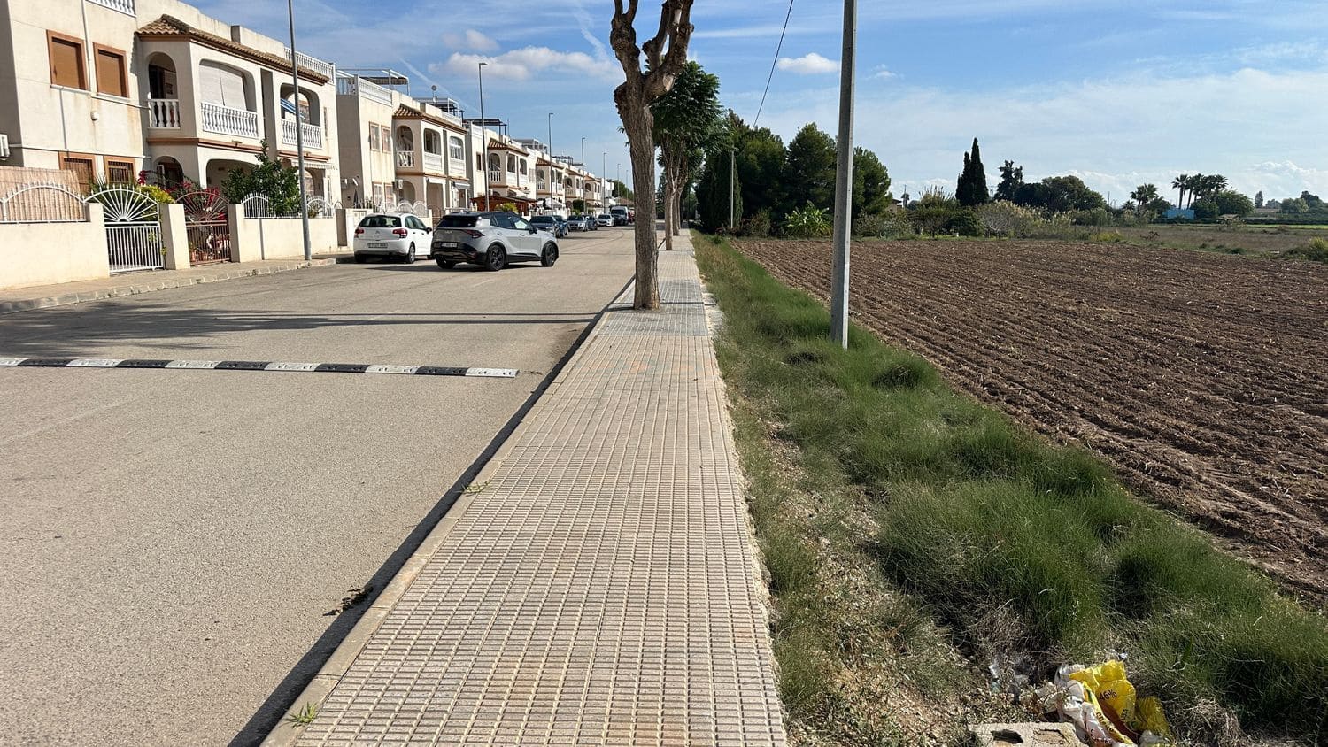 Mark till salu i Daya Vieja - 185 000 € (Ref: 8603290)