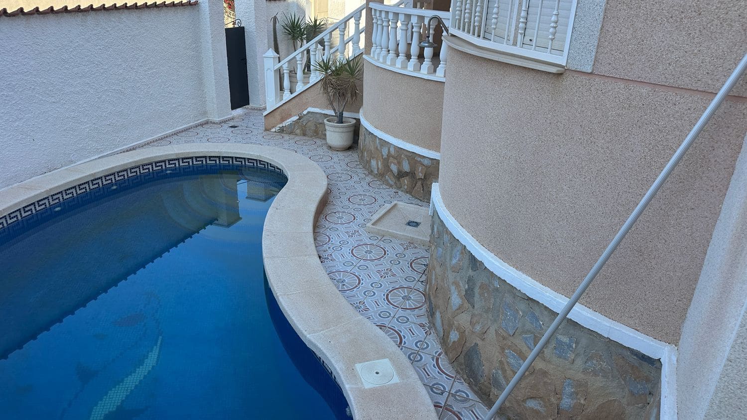 3 bedroom Villa for sale in Rojales with pool garage - € 254,000 (Ref: 8800511)