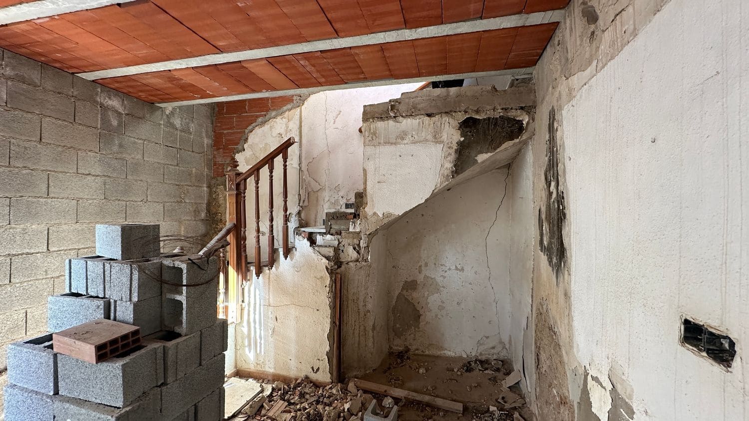 2 bedroom Townhouse for sale in Formentera del Segura with garage - € 79,000 (Ref: 8925928)