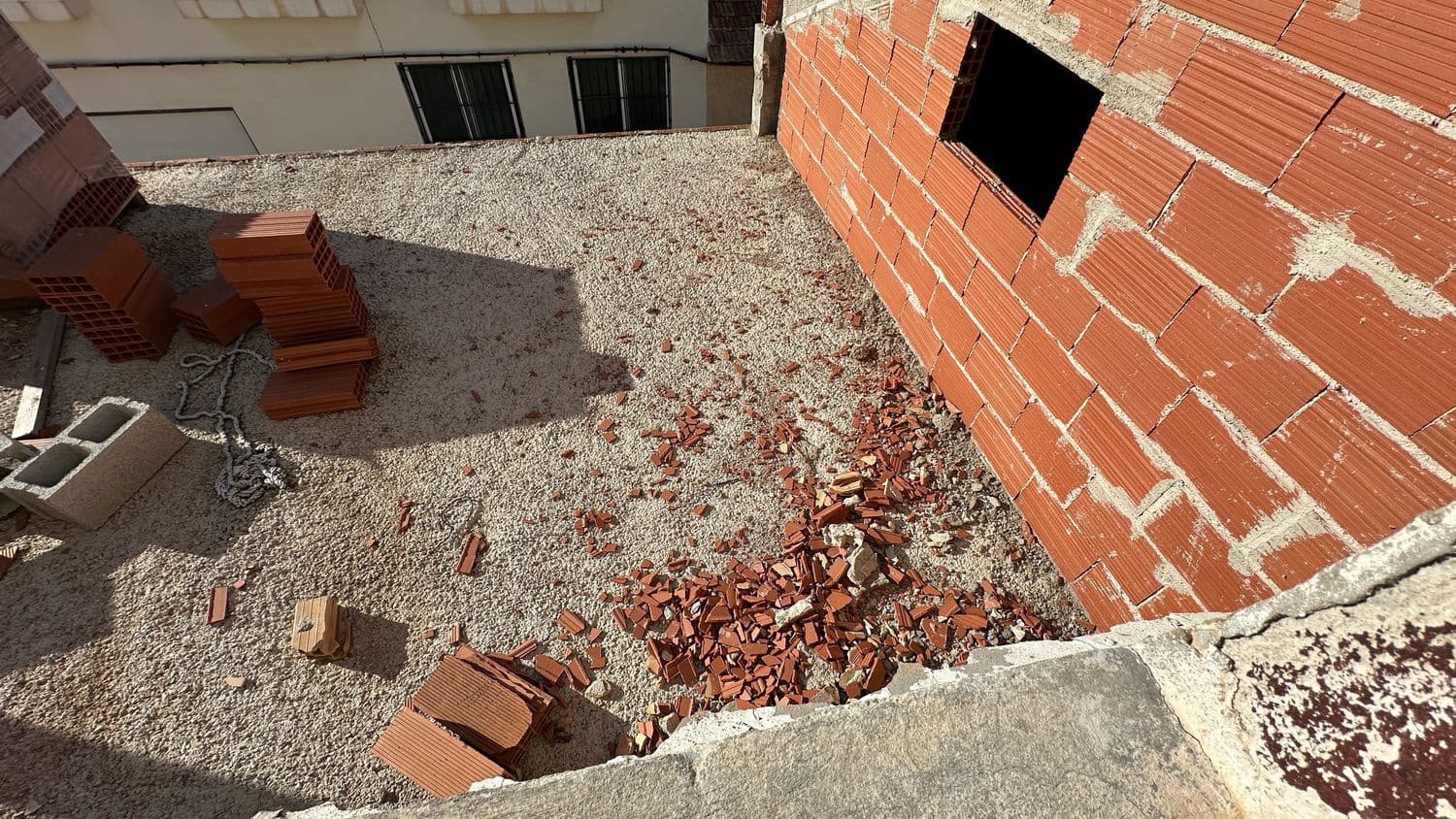 2 bedroom Townhouse for sale in Formentera del Segura with garage - € 79,000 (Ref: 8925928)