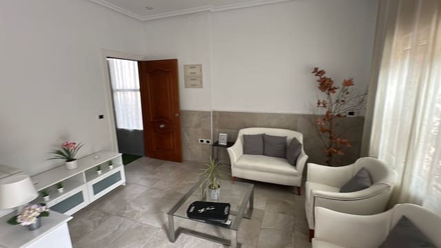 4 bedroom Townhouse for sale in Almoradí with garage - € 350,000 (Ref: 8971754)