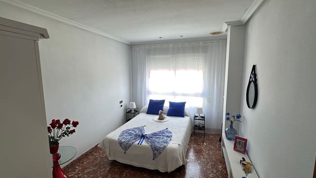 4 bedroom Townhouse for sale in Almoradí with garage - € 350,000 (Ref: 8971754)
