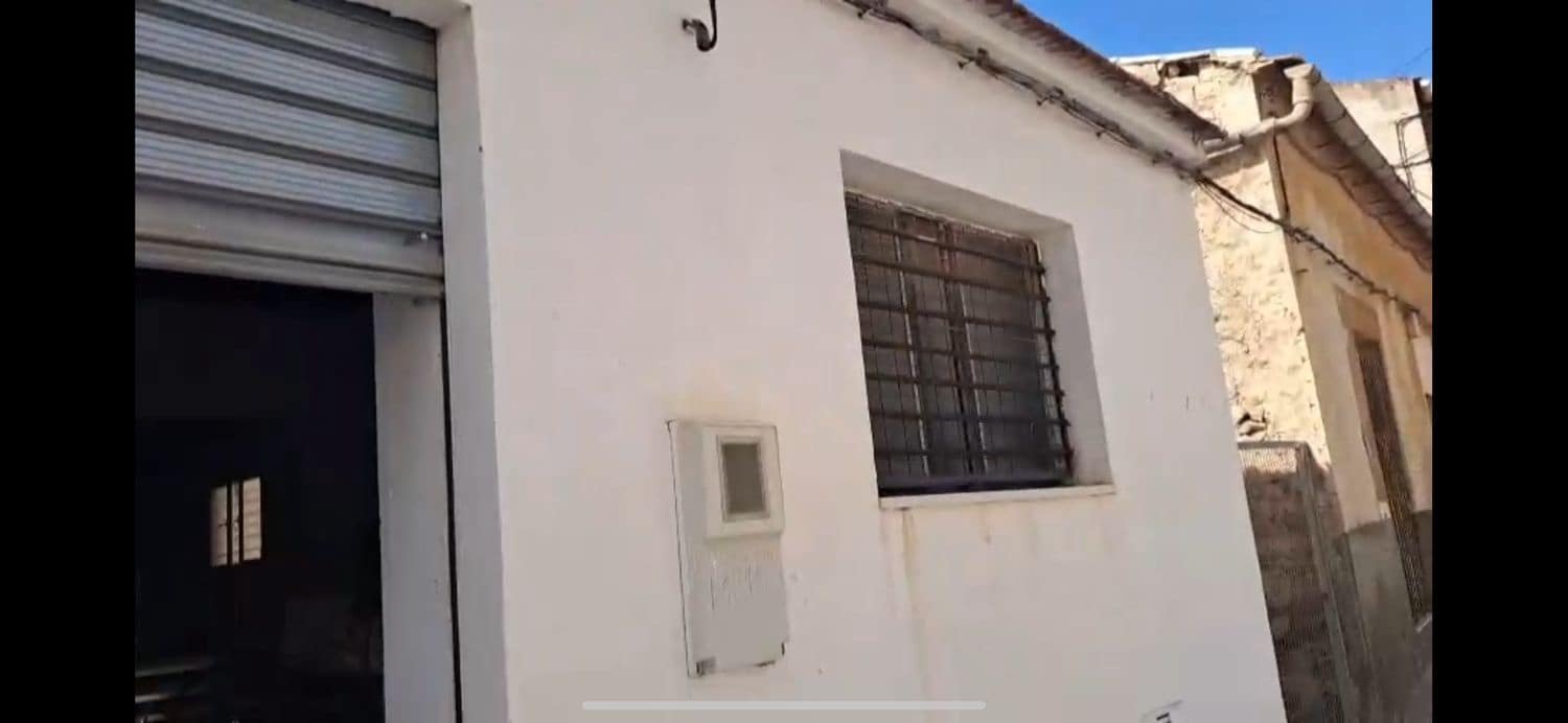 Garage til salg i Redovan - € 79.000 (Ref: 8982009)