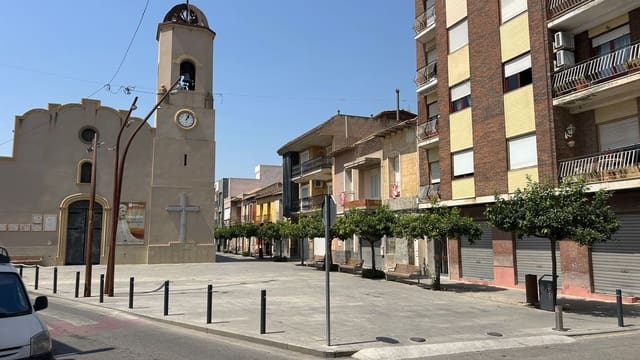 9 sypialnia Finka/Dom wiejski na sprzedaż w Rafal z garażem - 215 000 € (Ref: 9175989)