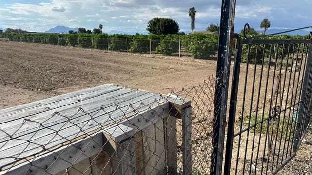 Grunde uden byggetilladelser til leje i Formentera del Segura - € 275 (Ref: 9275412)